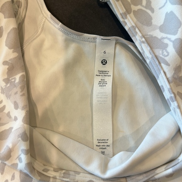 NWT LuLulemon Align Tee size 6 - Picture 3 of 3